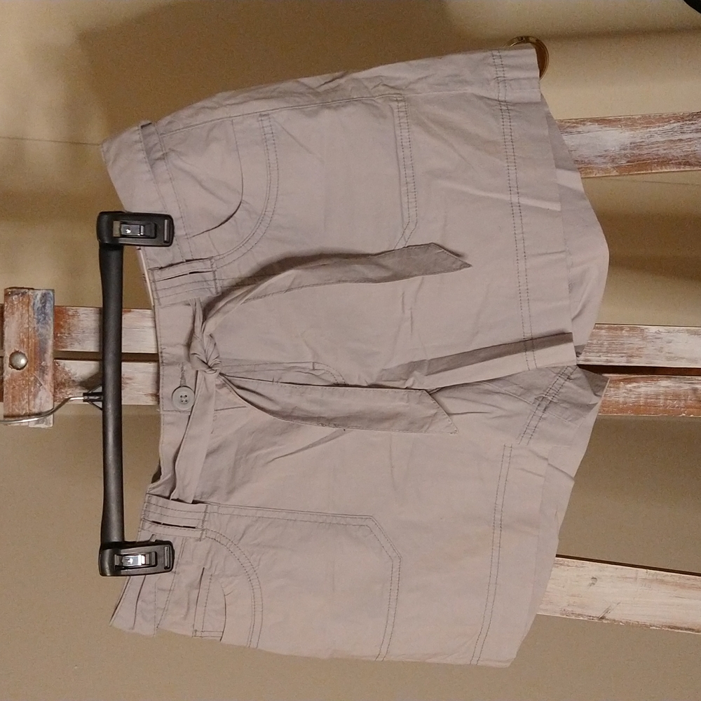 St. John's Bay Shorts 12P NWT